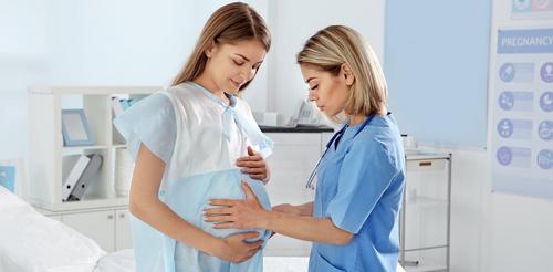 Como é a primeira consulta com o obstetra?