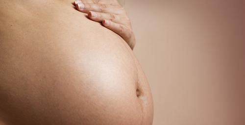 Tudo o que você precisa saber sobre corrimento na gravidez