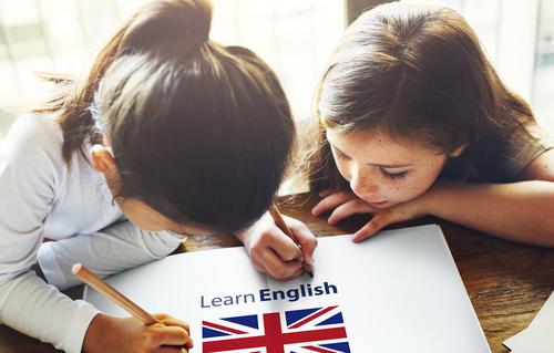 Qual a idade ideal para a criança aprender um segundo idioma?